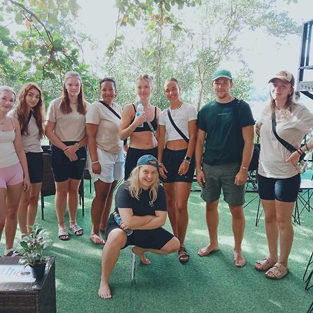 Sweed Dee Seaview Hostel Ko Phi Phi Exterior foto